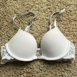 Gilly Hicks 32A white push up bra.